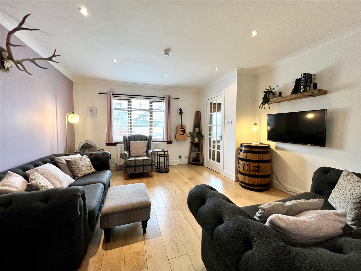 Southend Drive, Strathaven Residence Estate Agents